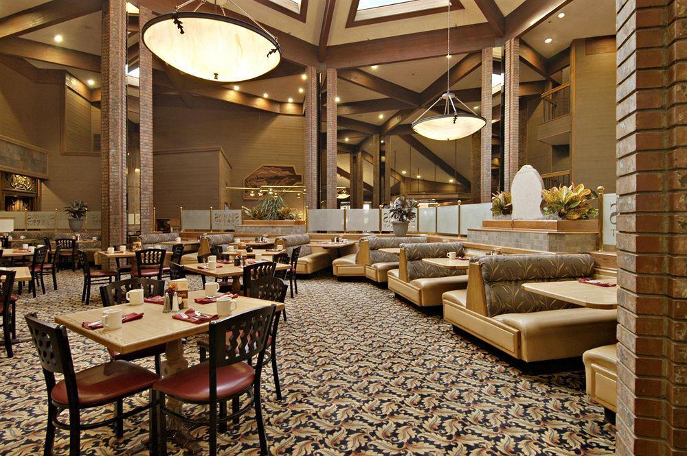 Red Lion Hotel Pasco Airport & Conference Center Restaurant bilde